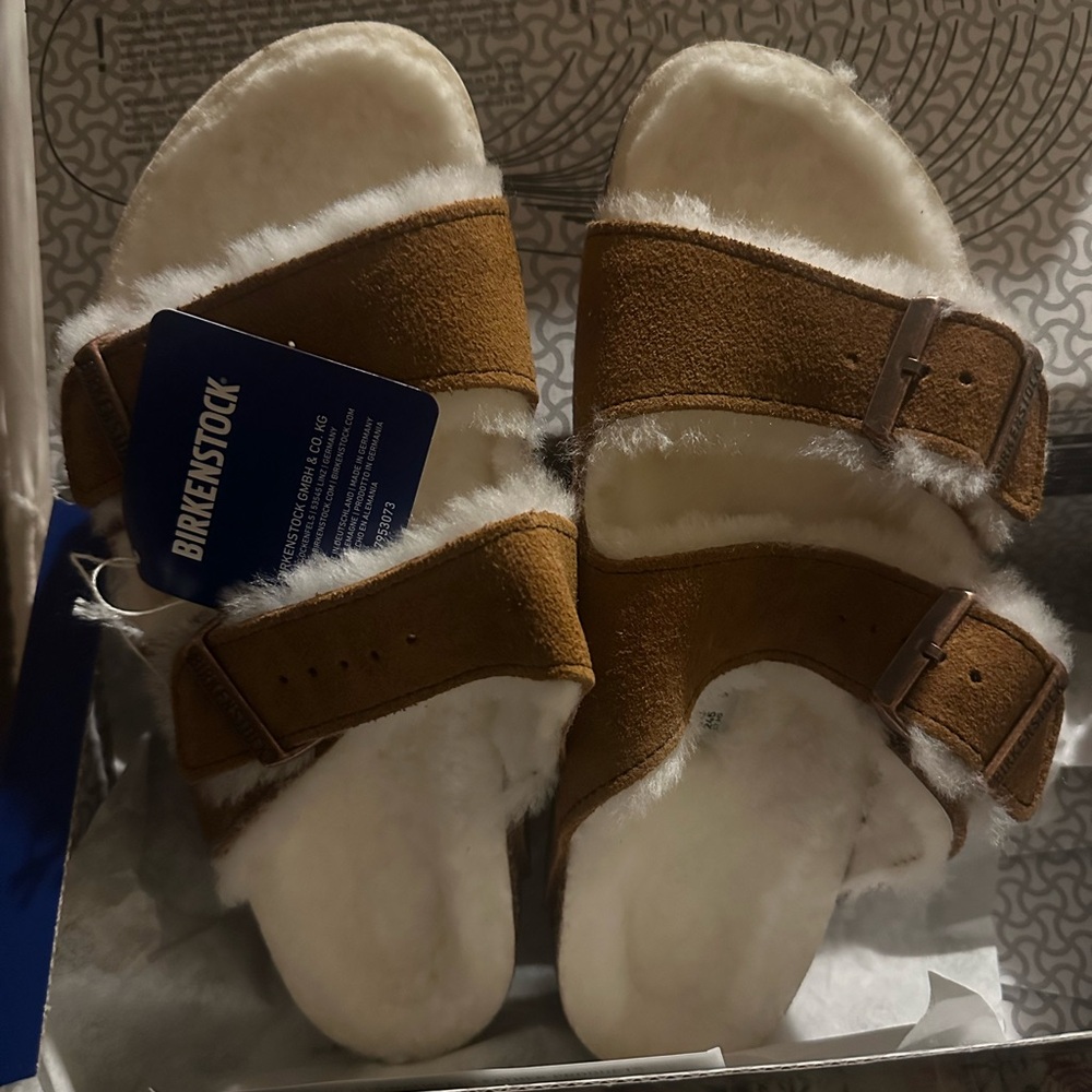 NWT Birkenstock Arizona Shearling Sandal Mink Size 38 Women’s 7-7 1/2